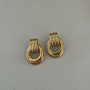 Gold knot earrings
